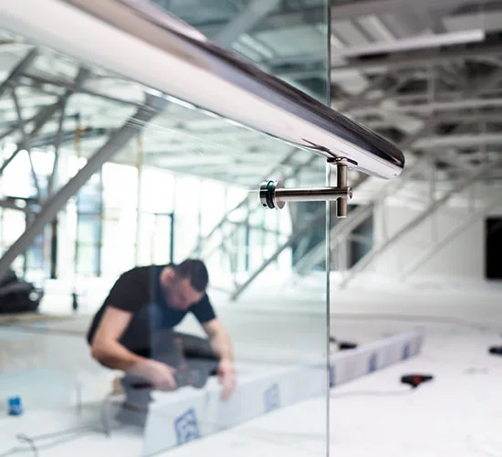 Coral Springs, FL highly skilled glass repair technicians